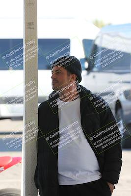 media/Jan-15-2026-Racers Edge (Thu) [[dfebeb70ab]]/1-Around the Pits-Track Walk/